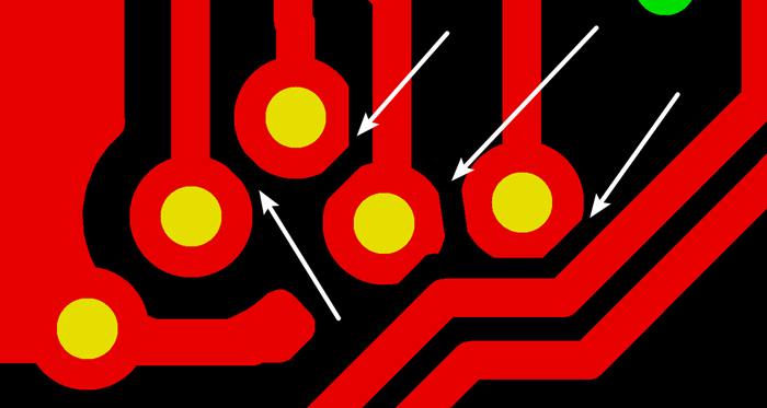 多層板中過(guò)孔會(huì)在每層線路上都有孔環(huán)，且每個(gè)層孔環(huán)周?chē)h(huán)境有夾線也有不夾線，環(huán)境各不一