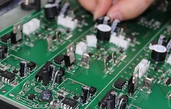 PCBA加工貼片元器件與插件元器件的區別在哪？